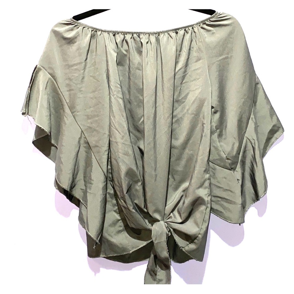 Women’s blouse with tie in front!